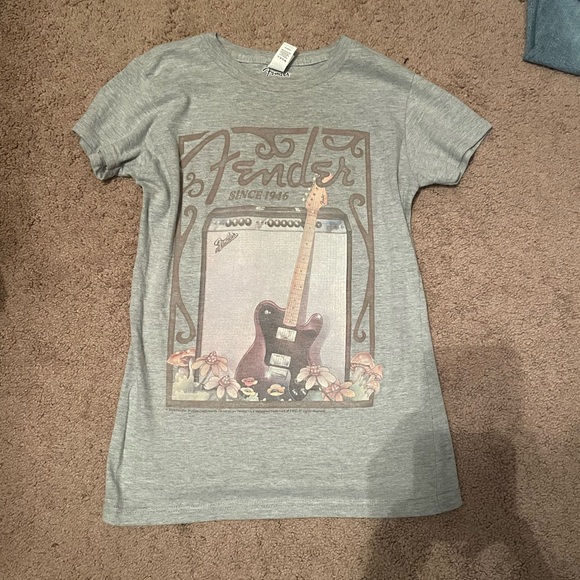 Fender Guitar Shirt - Picture 1 of 5